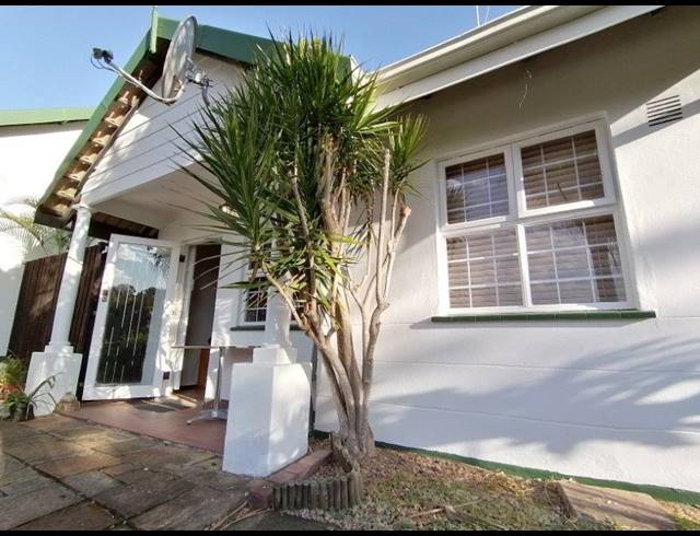 2 BEDROOM SIMPLEX SOLD IN THE WOLDS